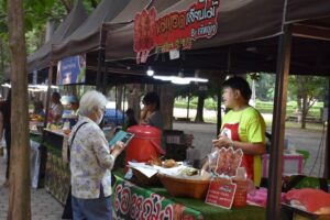 พาณิชย์เชียงใหม่ลงพื้นที่ติดตามโครงการ “ไทยช่วยไทย เฟส 2” หนุนลดค่าครองชีพ-เพิ่มโอกาสผู้ประกอบการท้องถิ่น